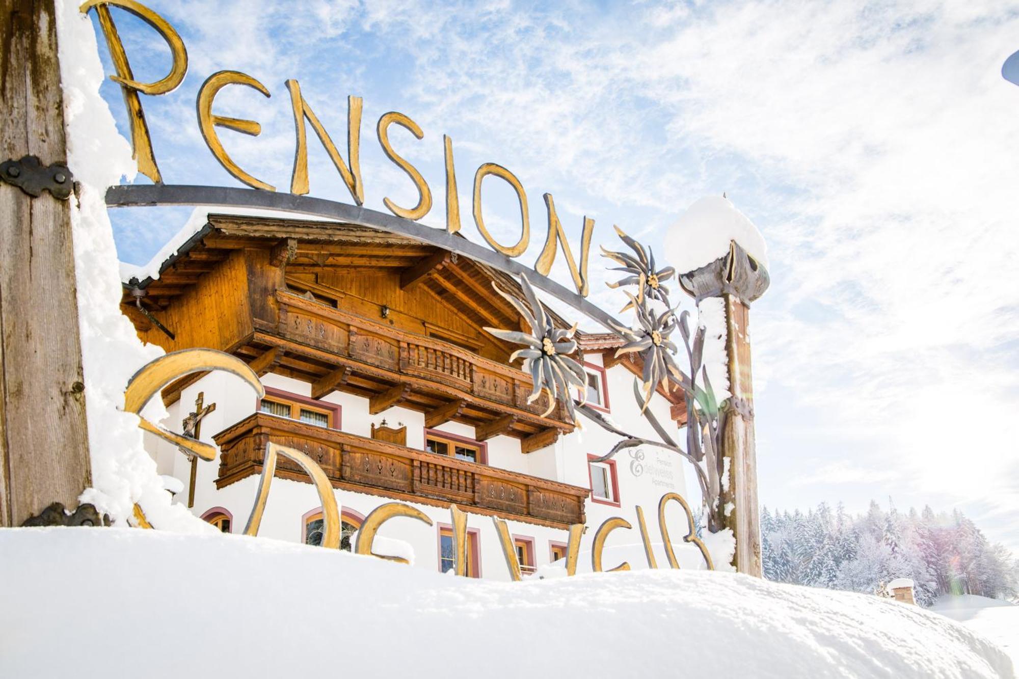 Pension Edelweiss Breitenbach am Inn エクステリア 写真