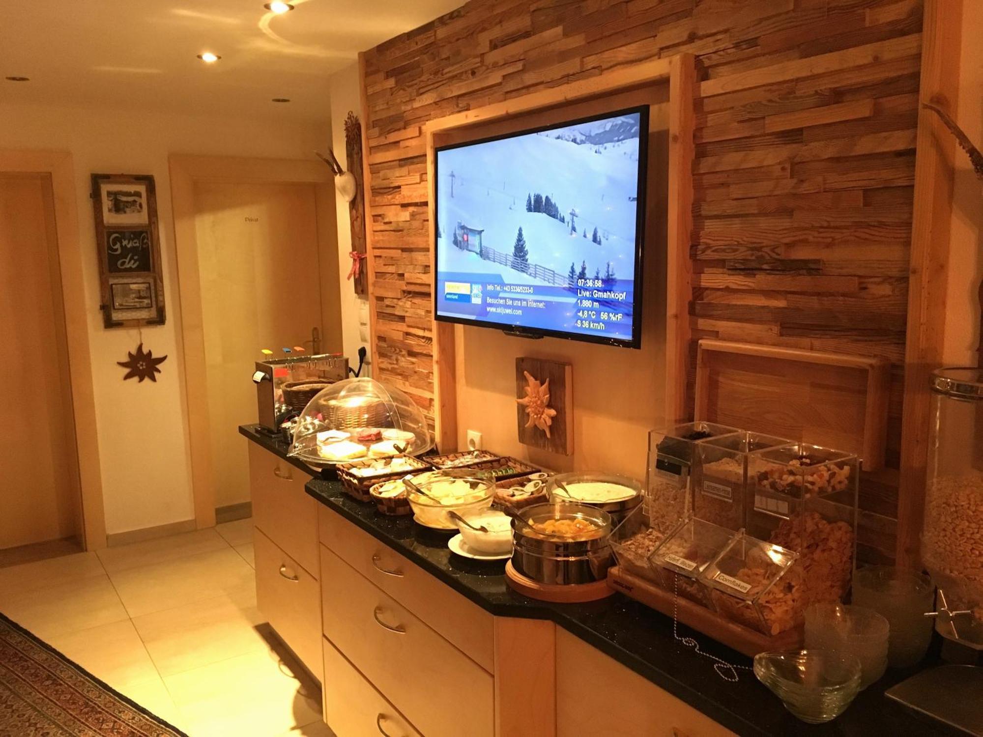 Pension Edelweiss Breitenbach am Inn エクステリア 写真