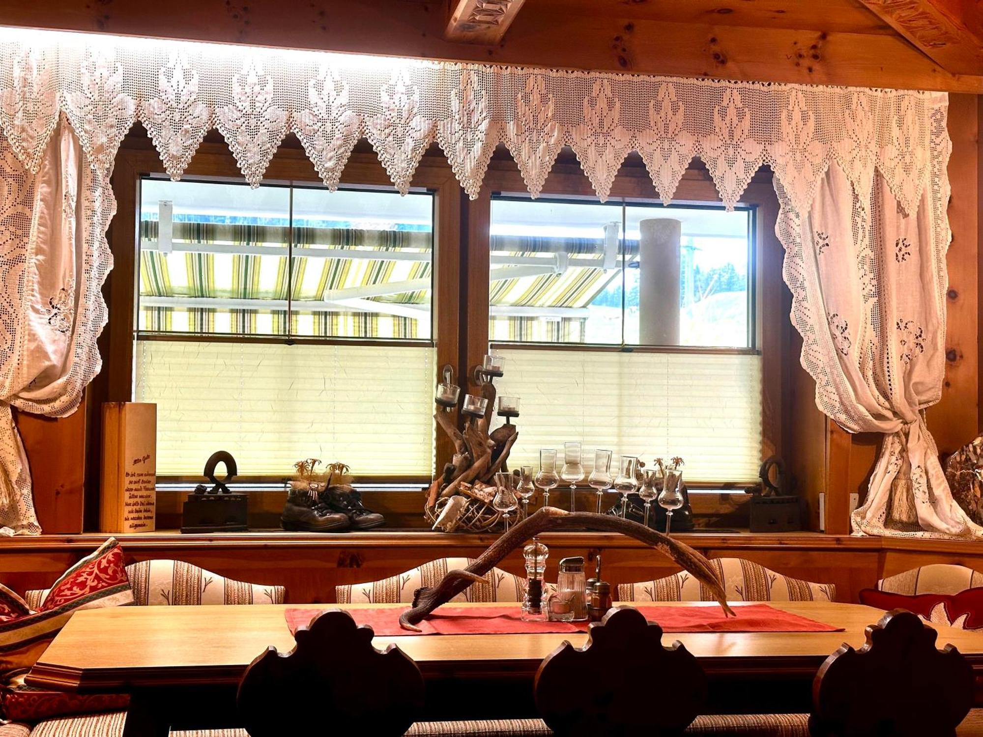 Pension Edelweiss Breitenbach am Inn エクステリア 写真