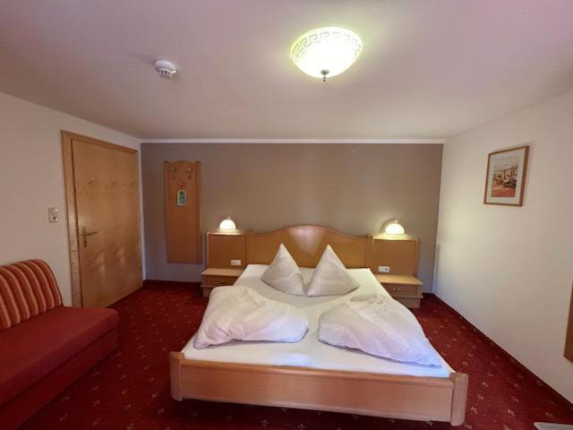 Pension Edelweiss Breitenbach am Inn エクステリア 写真