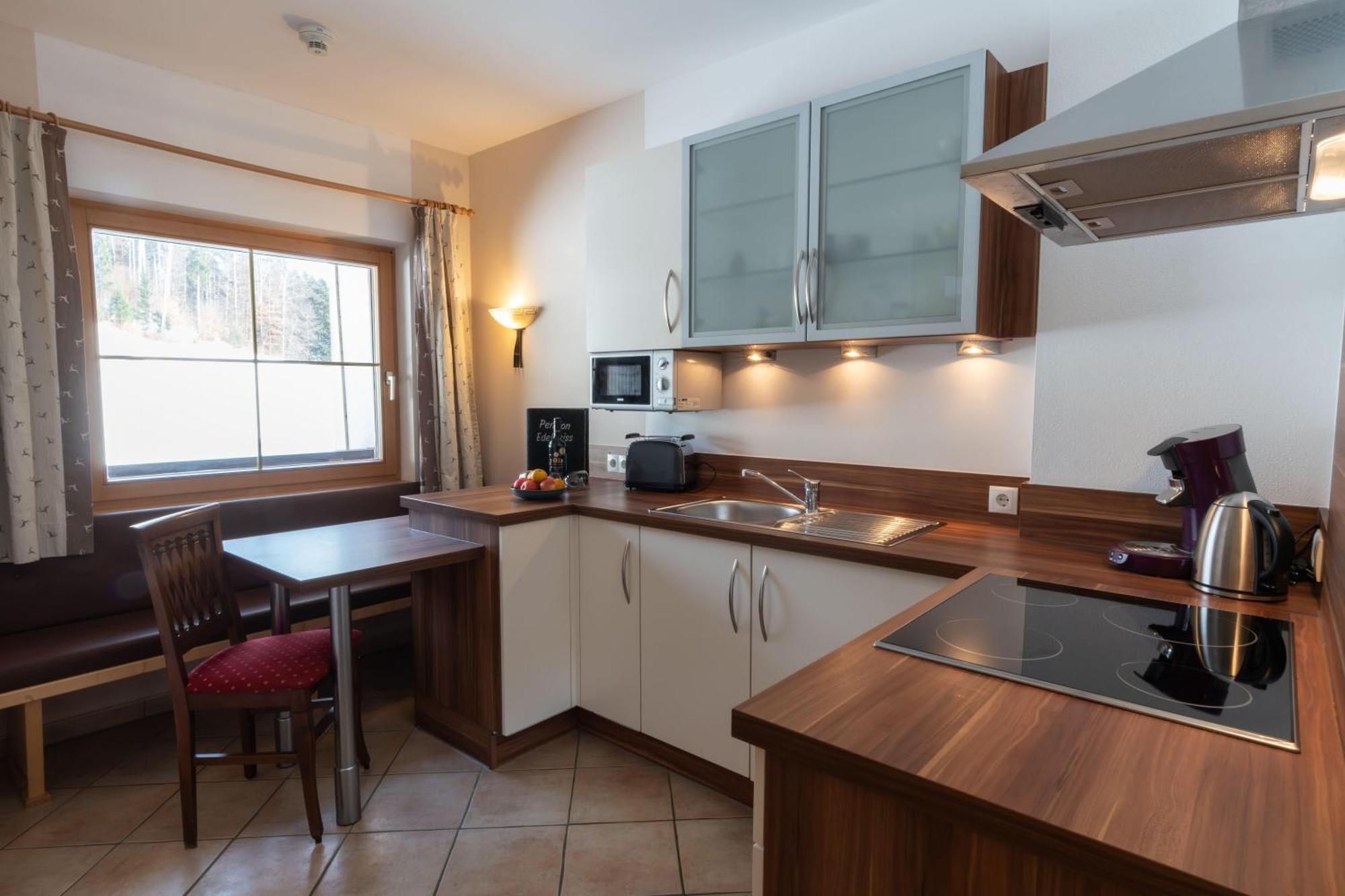 Pension Edelweiss Breitenbach am Inn エクステリア 写真